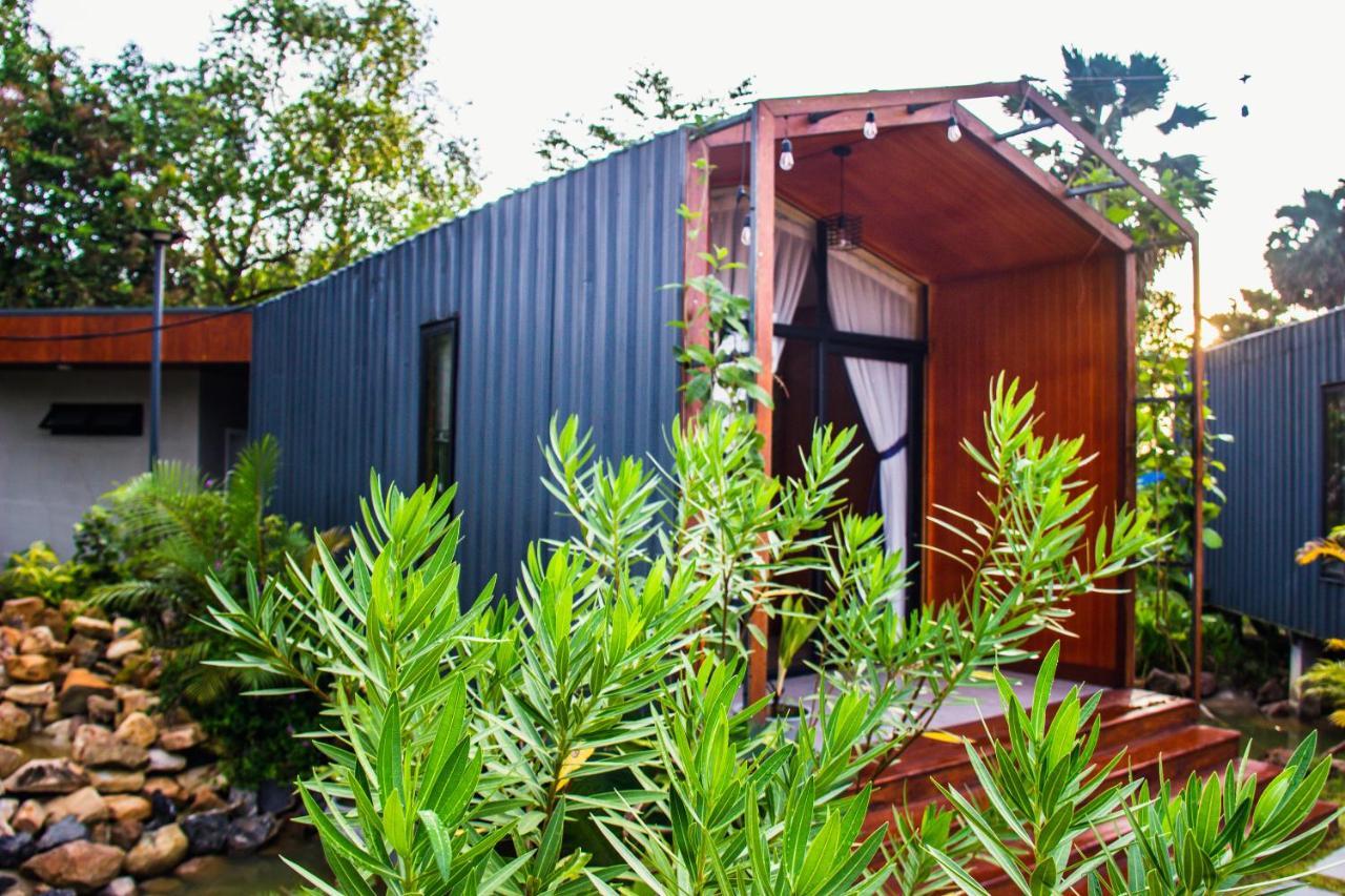 Kampot Tropical Village Exterior photo